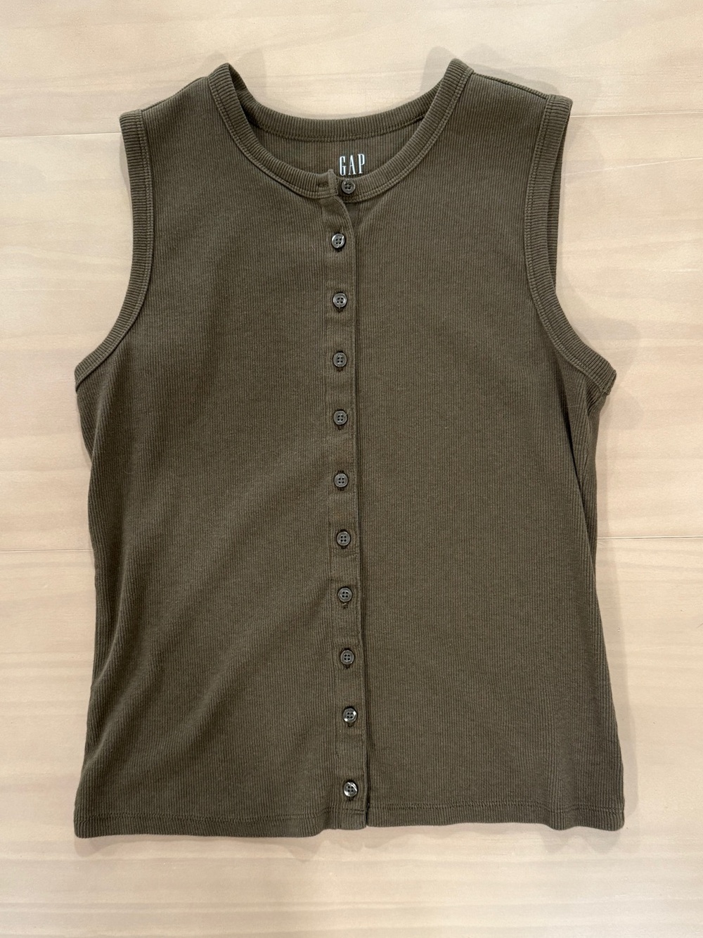 Gap Modern Button Tank Army Green